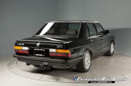 1988 BMW M5 Manual Sedan