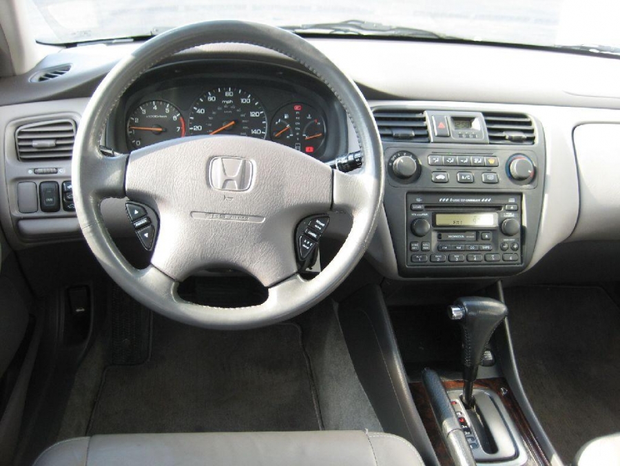 2002 honda accord coupe with rims