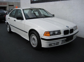 1992 BMW 325i Automatic Sedan