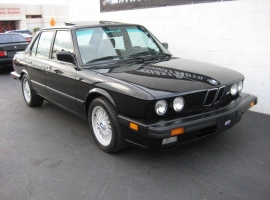 1988 BMW M5 Manual Sedan