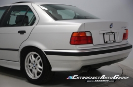 1998 BMW 328i Manual Sedan