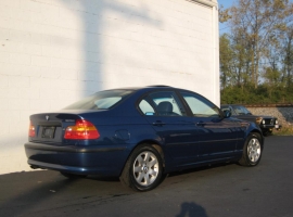 2002 BMW 325i Manual Sedan