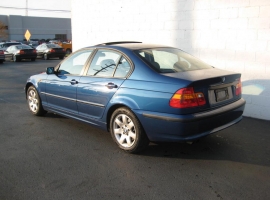 2002 BMW 325i Manual Sedan