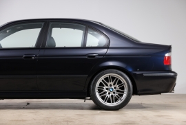 2003 BMW E39 M5 - Carbon Black