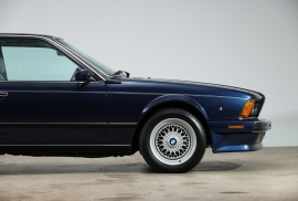 1988 BMW E24 M6 - Royal Blue 